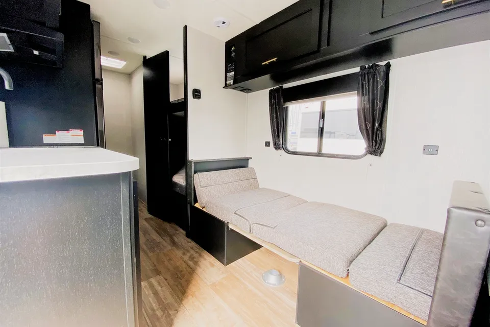💙 BEST for RV Parks & Beach 💙 Easy To Tow 💙 Sleeps 5 💙