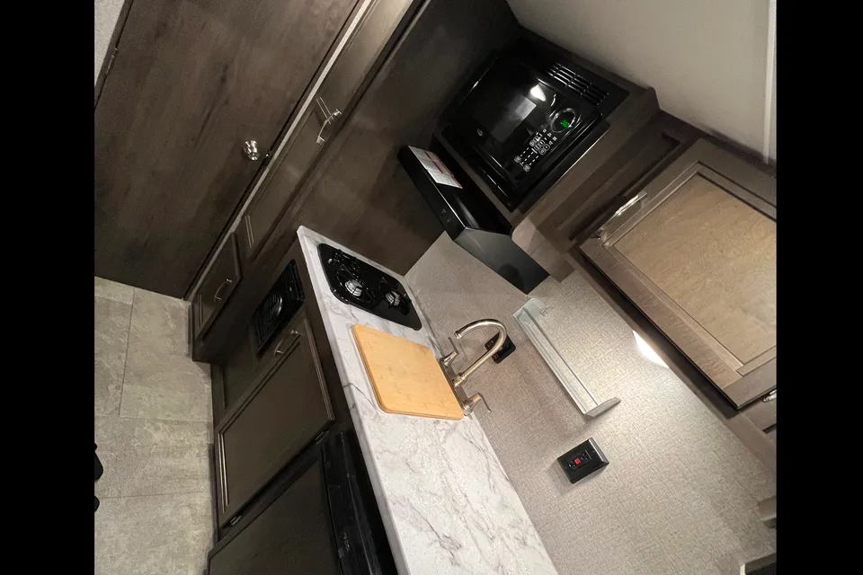 Charming Lightweight Camper Jayco SLX 154BH