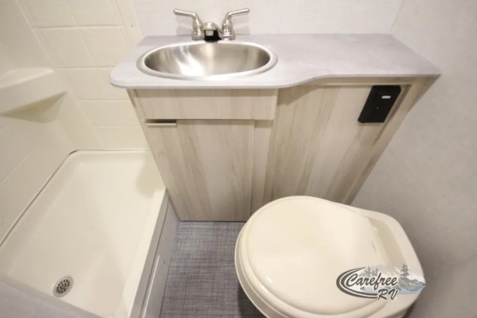 Matthew's Winnebago Hike Travel Trailer