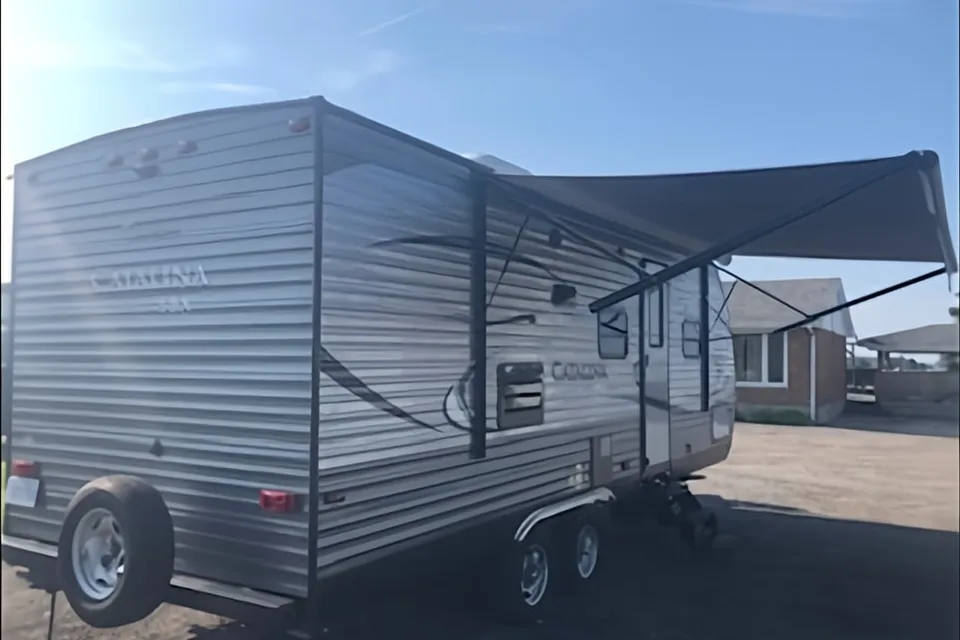 Coachmen Catalina 221 TBS Travel Trailer