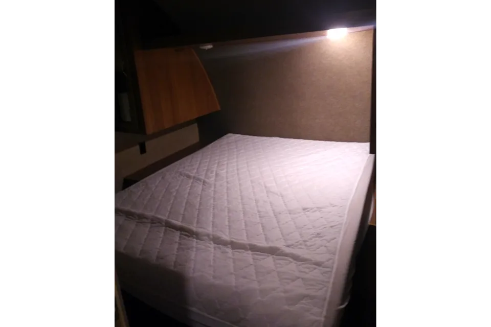 Coachmen Catalina 221 TBS Travel Trailer