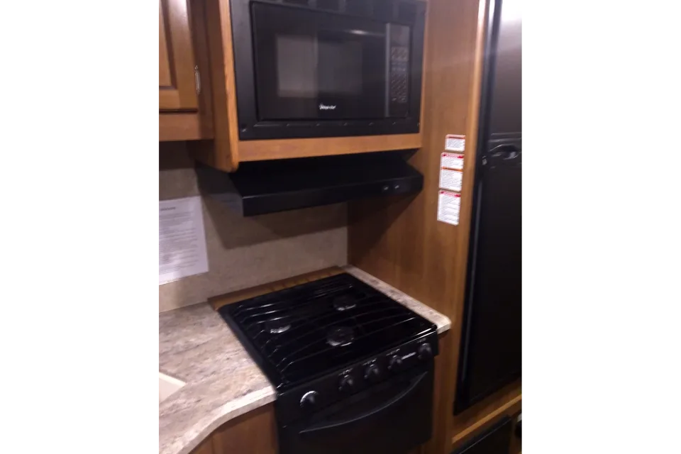 Coachmen Catalina 221 TBS Travel Trailer
