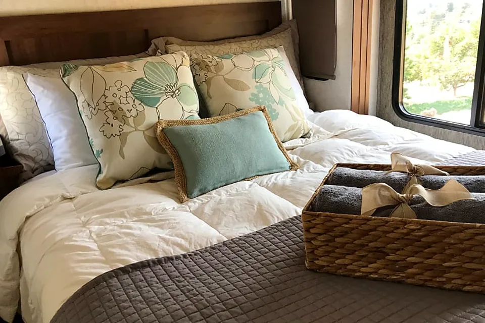 The BEST Local Class C RV for San Diego Camping!  