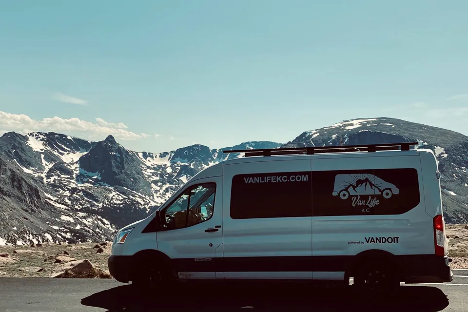 "Vanadium" Adventure Van from VanDOit 