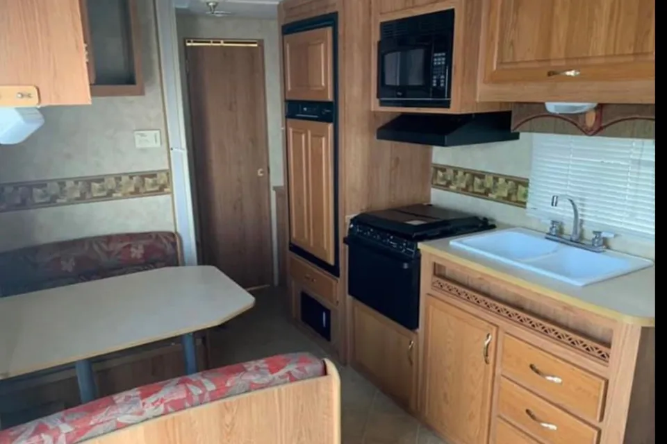 Robert 's Jayco Jet fright  Travel Trailer