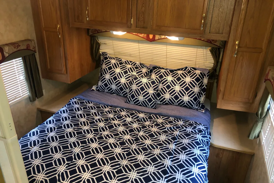 Robert 's Jayco Jet fright  Travel Trailer