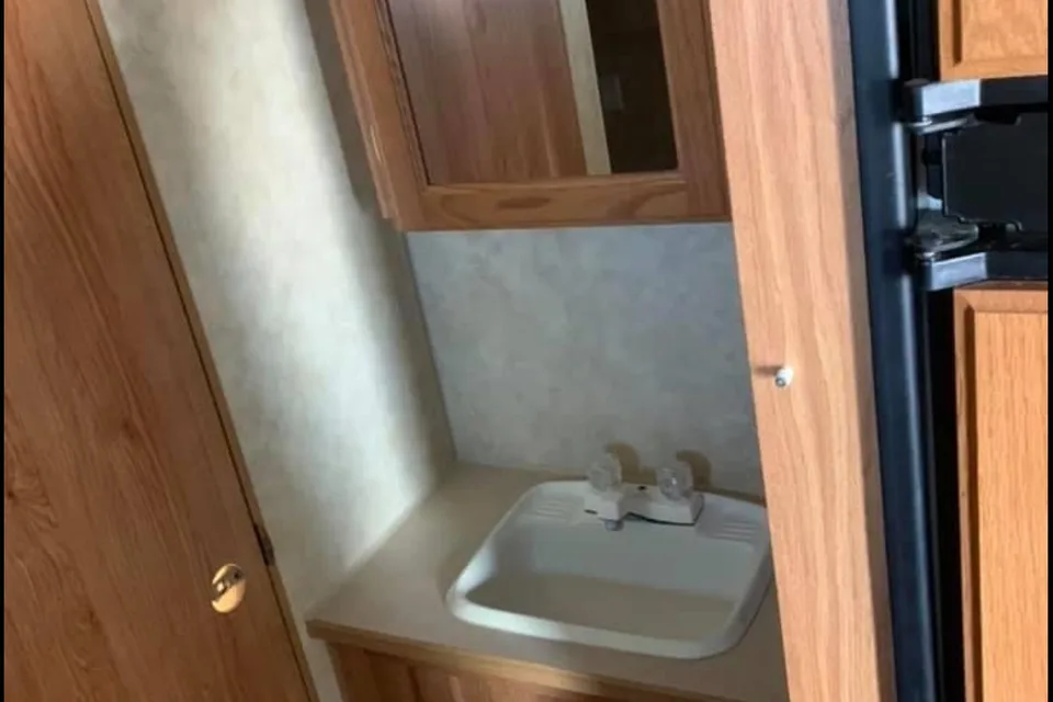Robert 's Jayco Jet fright  Travel Trailer
