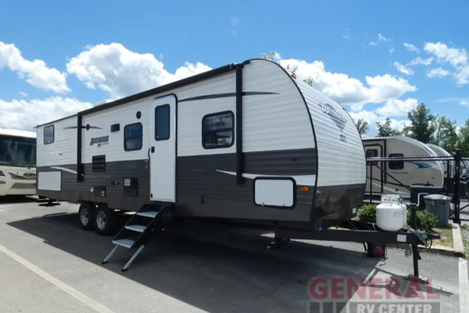 Sun Prime Time Avenger ATI Travel Trailer