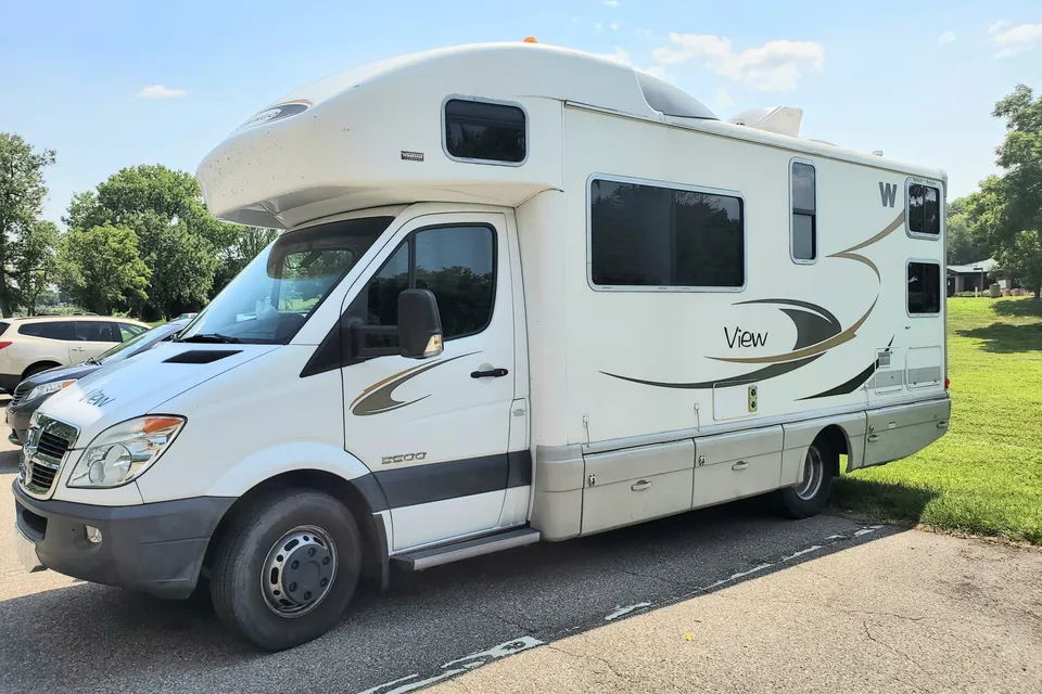 MERCEDES SPRINTER. "Winnebago View"