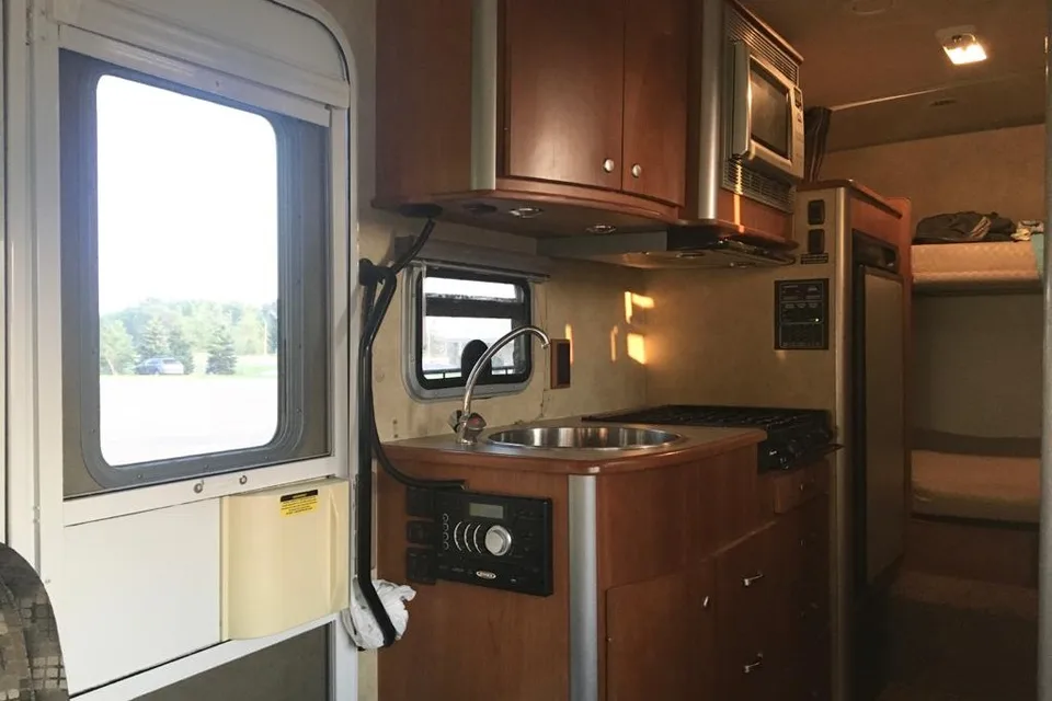 MERCEDES SPRINTER. "Winnebago View"