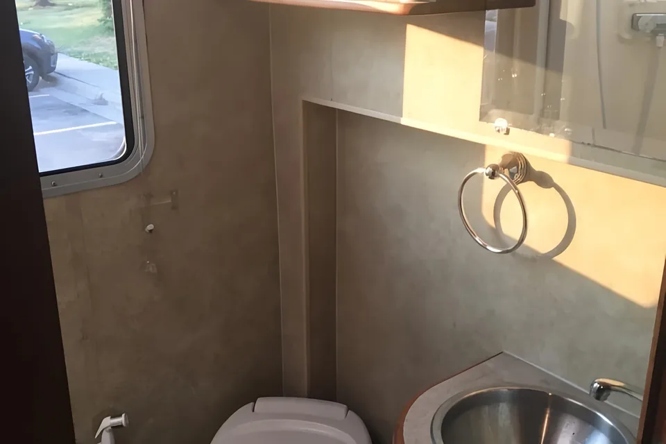 MERCEDES SPRINTER. "Winnebago View"