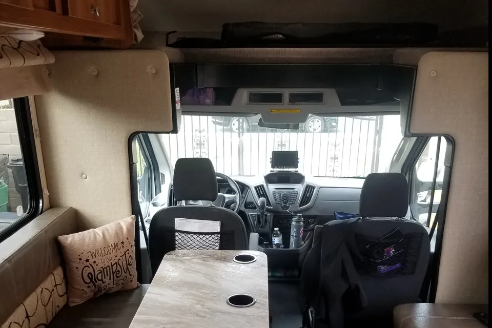 Horacio's Coachmen Leprechaun 20cb Class C