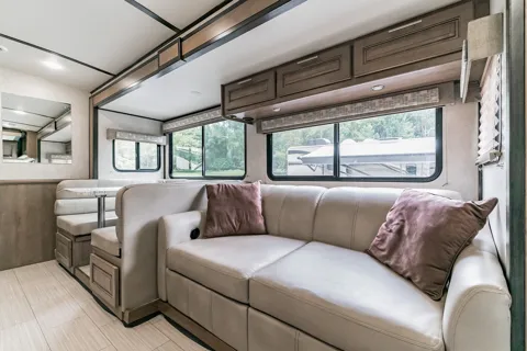 RV Francis - One of the best Class A RV's you are likely to find