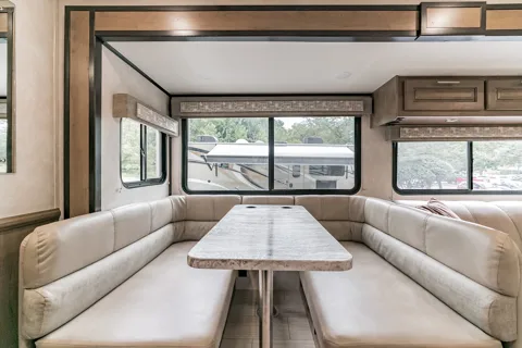 RV Francis - One of the best Class A RV's you are likely to find