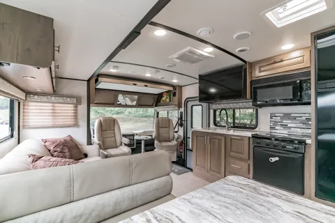 RV Francis - One of the best Class A RV's you are likely to find