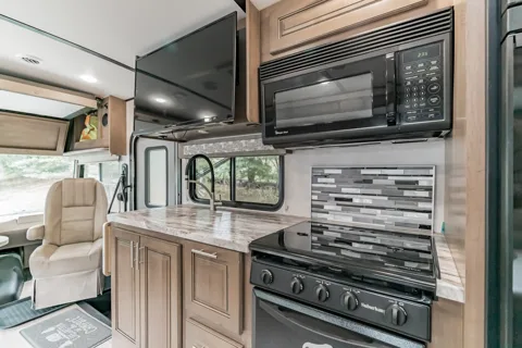 RV Francis - One of the best Class A RV's you are likely to find