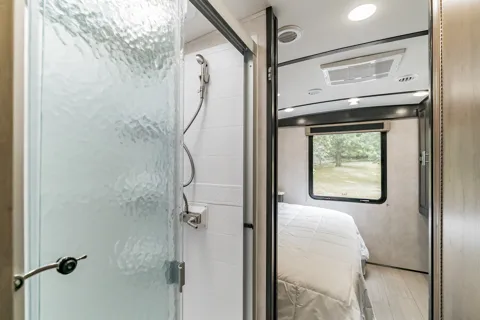 RV Francis - One of the best Class A RV's you are likely to find