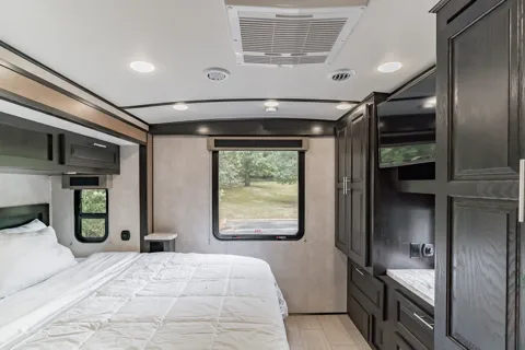 RV Francis - One of the best Class A RV's you are likely to find