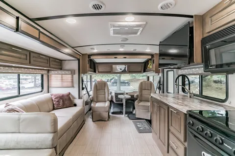 RV Francis - One of the best Class A RV's you are likely to find