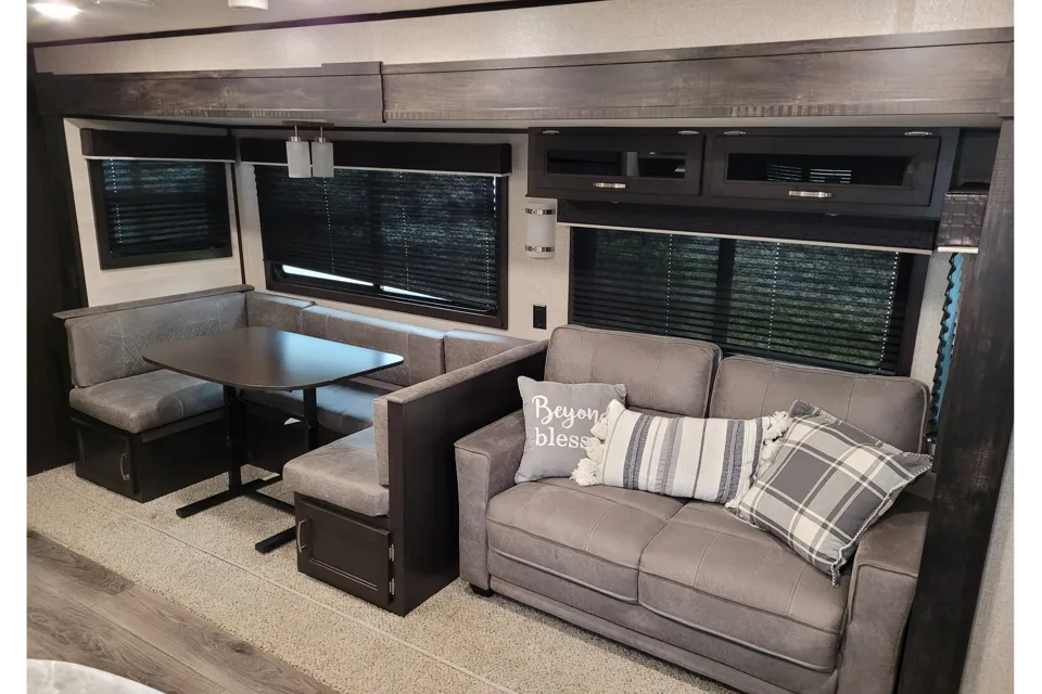 Jayco Jay Flight Bunkhouse  32BHDS Travel Trailer