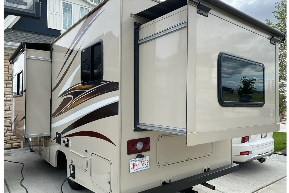 Steve's Coachmen Prism 2250LE Class C (Diesel)