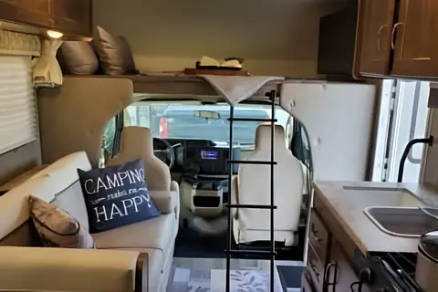 RV Trippin - “Waldo” Winnebago 25J Class C
