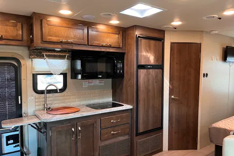 Joyful Jayco Melbourne  Class C