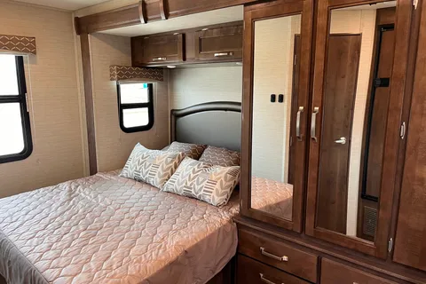 Joyful Jayco Melbourne  Class C