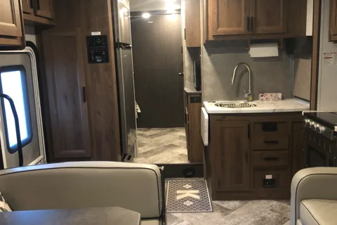 Cedarsquare's 2020 Forest River 3251LE Class C