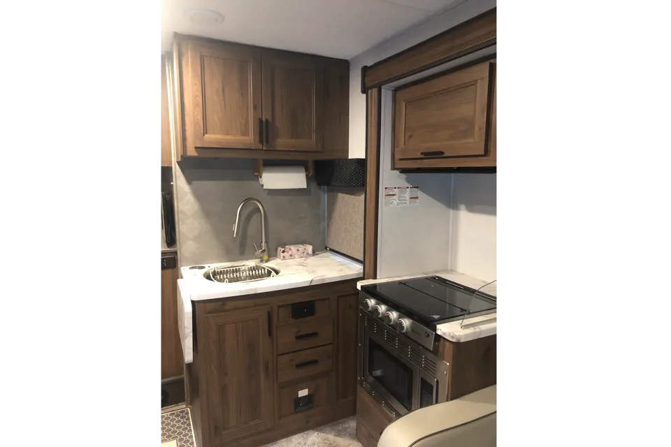 Cedarsquare's 2020 Forest River 3251LE Class C