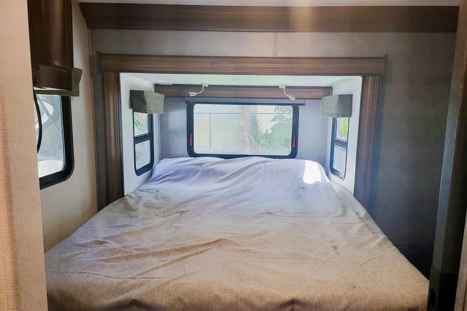 Vincent Forest River Sunseeker 2550 Classe C