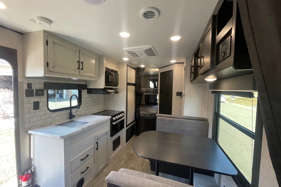 Steven's 2022 Jayco SLX 224BH Travel Trailer