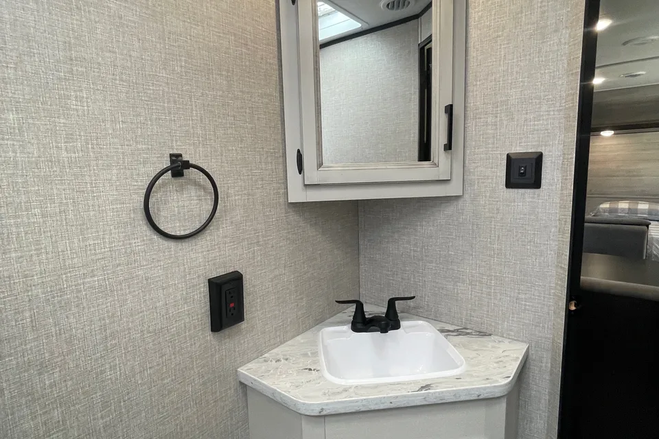 Steven's 2022 Jayco SLX 224BH Travel Trailer