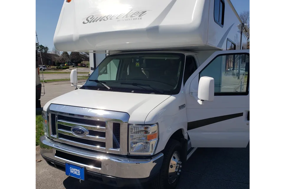 Class C 24' Forest River Sunseeker-2014