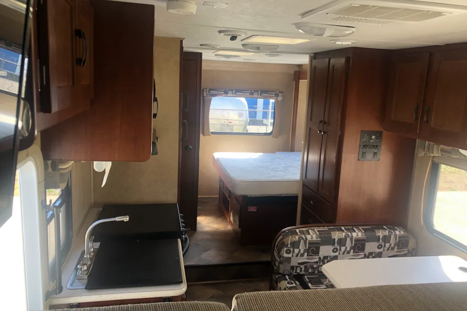 Class C 24' Forest River Sunseeker-2014