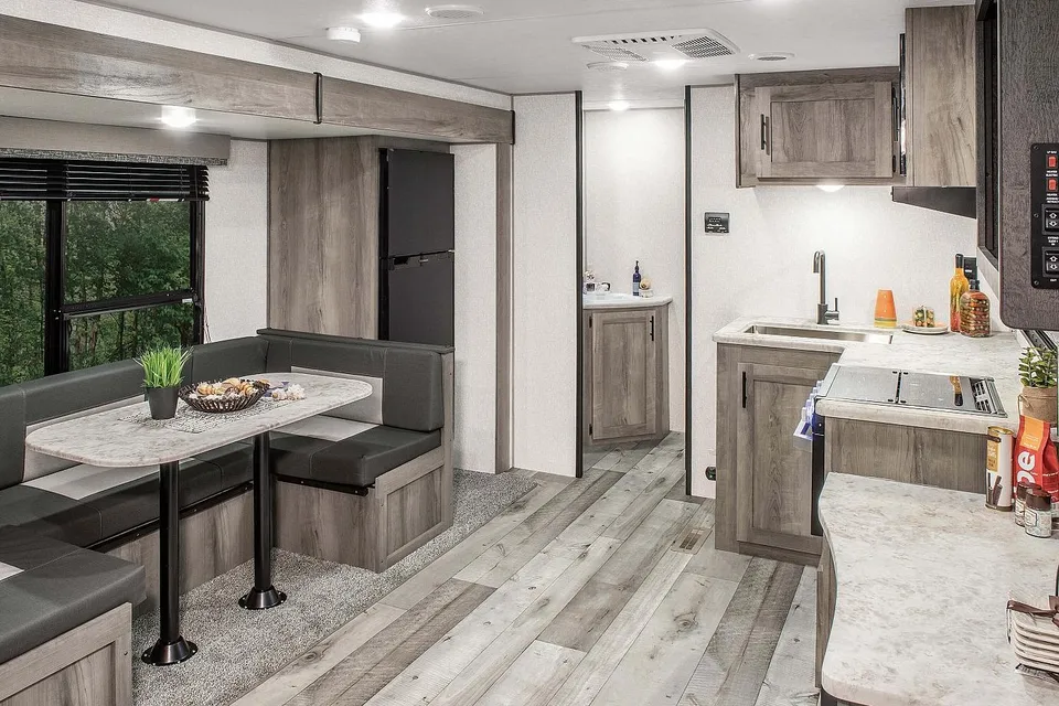 2021 KZ Sportsman Sportsman KZ SE 2821BHSE - YOUR home away from home!