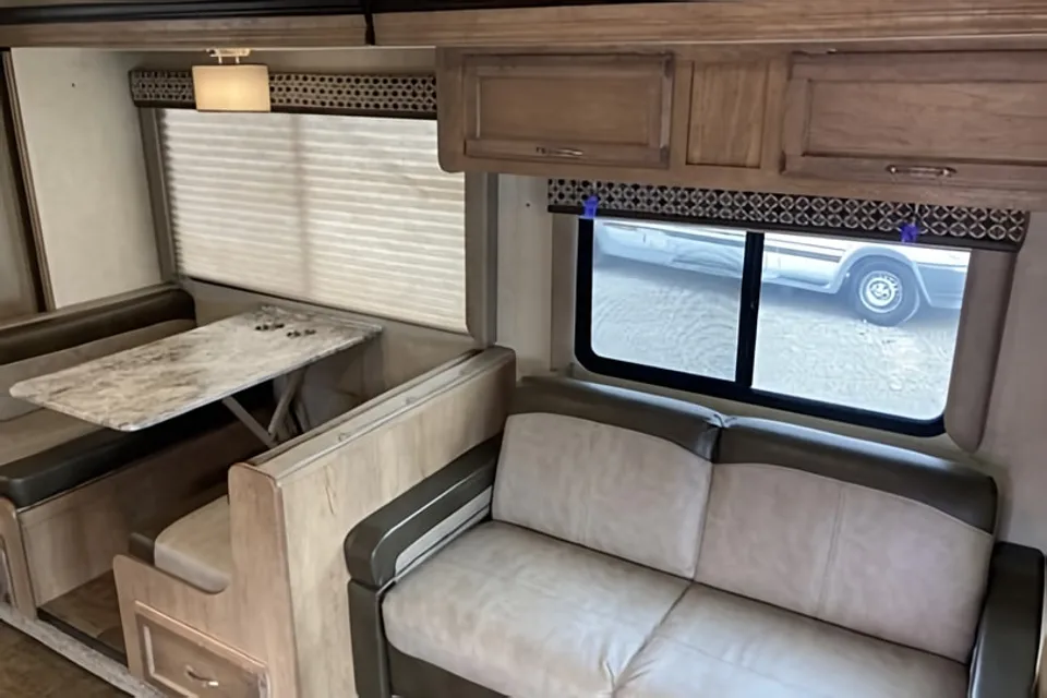 The Juby's GulfStream Class C Fun Wagon!