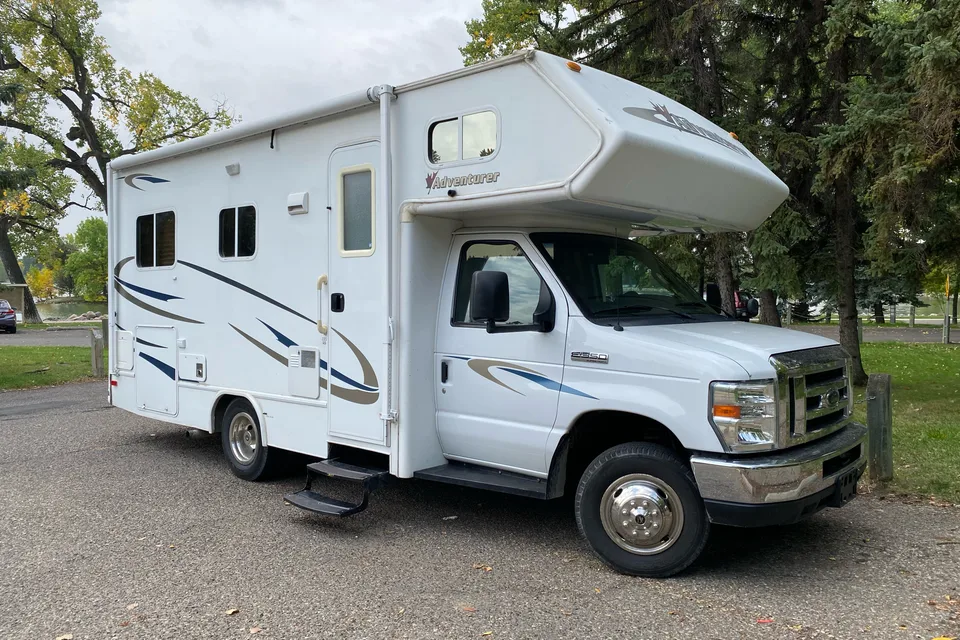  Family Adventurer! 22” Sleeps 6, life time memory!