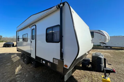 Pat's MANCAVE Dune Sport Toy Hauler