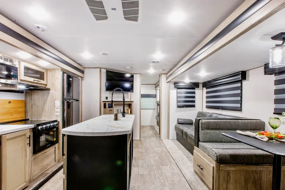 Brian's Forest River Cherokee Alpha Wolf 33BH-L Travel Trailer
