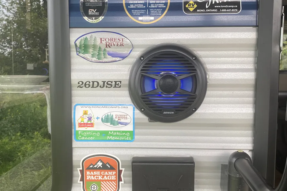 Karish 26 ft grey wolf trailer