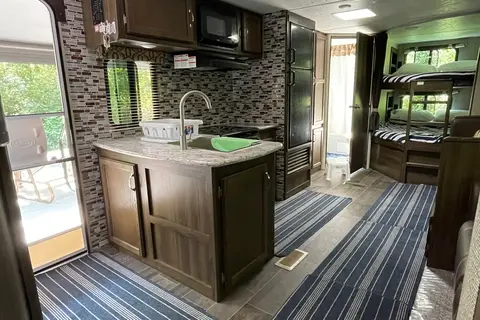 Rubie's Keystone Bullet 277BHS  Travel Trailer