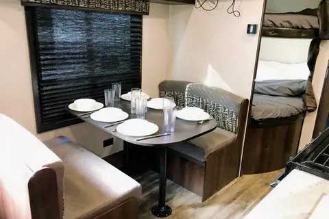 ouRVrentals1 (great couple/small family unit)
