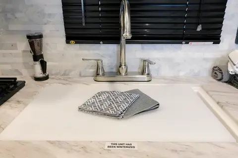 ouRVrentals1 (great couple/small family unit)