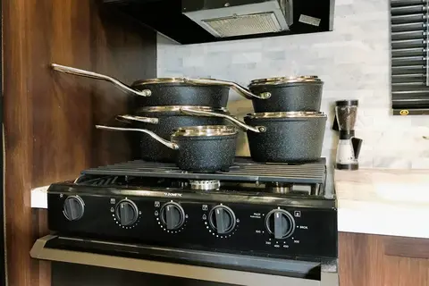 ouRVrentals1 (great couple/small family unit)
