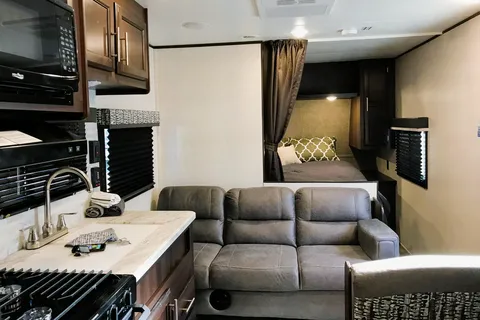 ouRVrentals1 (great couple/small family unit)