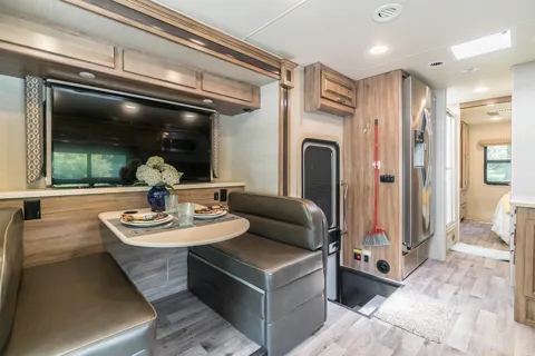 RV Pennie- 2019 Jayco Precept 31 UL