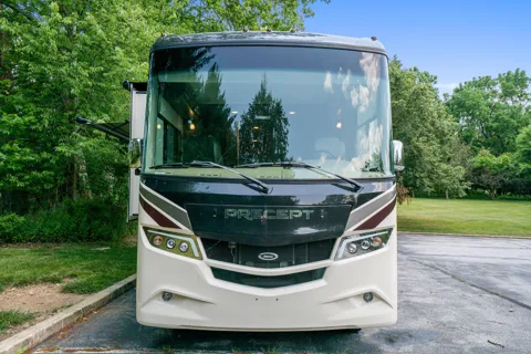 RV Pennie- 2019 Jayco Precept 31 UL