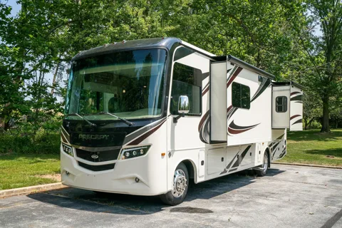 RV Pennie- 2019 Jayco Precept 31 UL