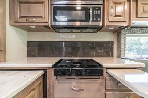 RV Pennie- 2019 Jayco Precept 31 UL